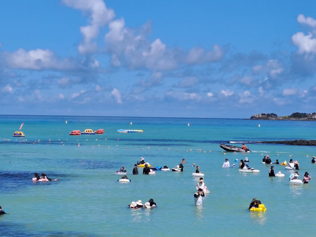 Geumneung Beach: A Quiet Jeju Shore of White Sand, Shallow Water, and Biyangdo Views kakaotalk 20260808 214859858 05