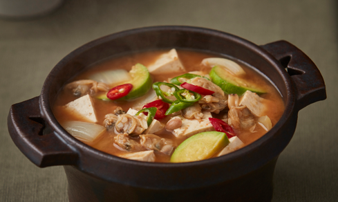 Doenjang Jjigae (된장찌개): Korea’s Savory Soybean Paste Stew image